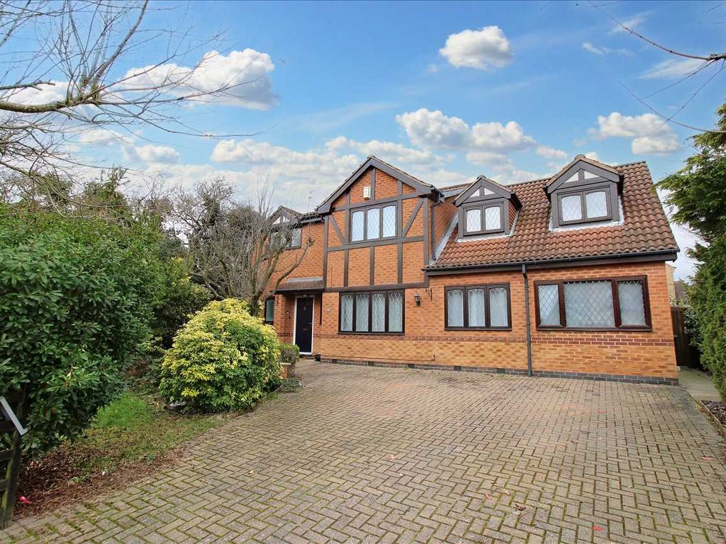 5 bed detached house for sale in Acorn Avenue, Giltbrook, Nottingham