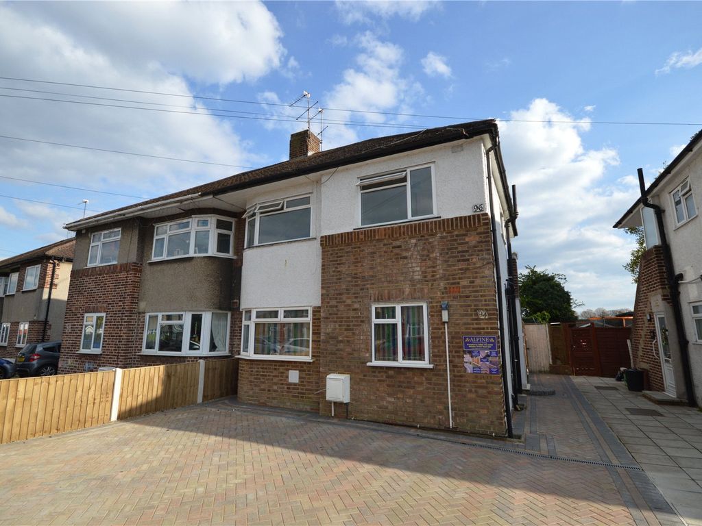 2 bed for sale in Redfern Avenue, Whitton, Hounslow TW4, £