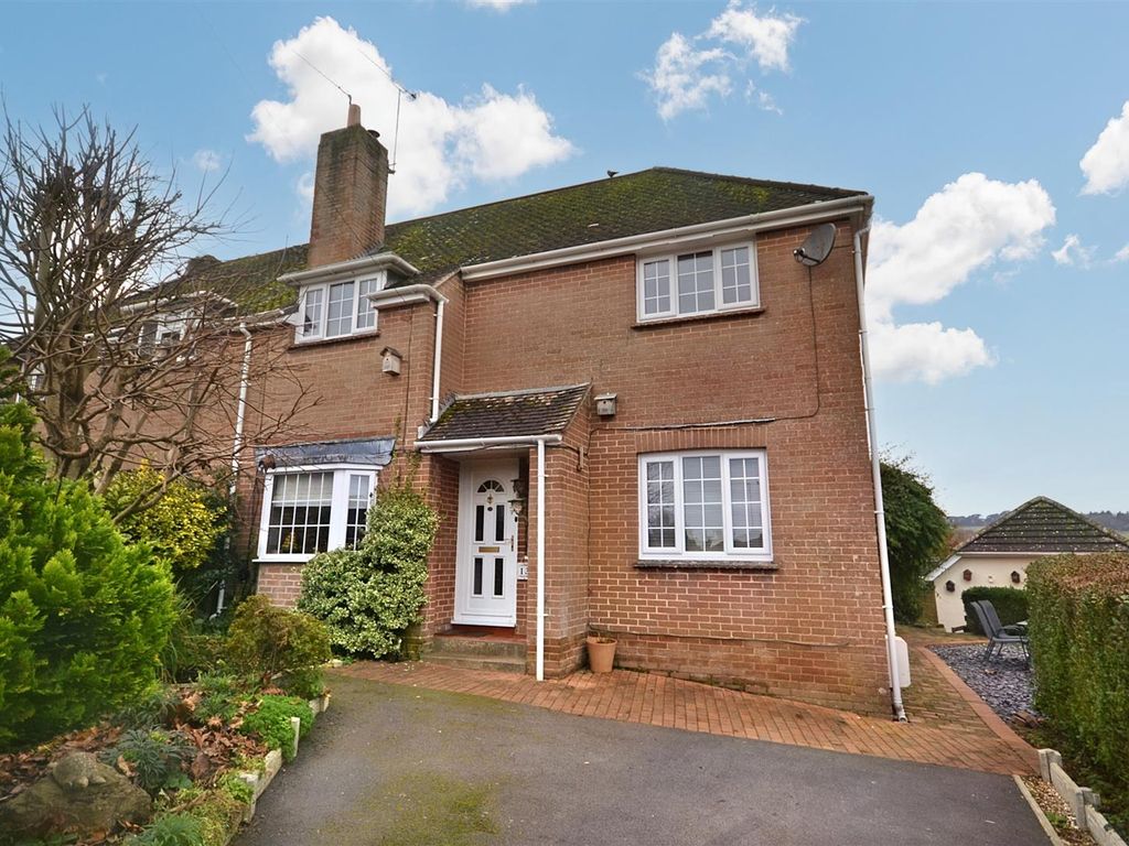 4 bed semidetached house for sale in Egdon Close, Bere Regis, Wareham