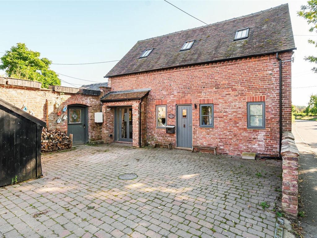 2 bed cottage for sale in Kingsland, Leominster, Herefordshire HR6, £