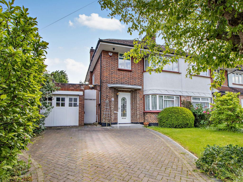 3 bed semidetached house for sale in Hill Road, Pinner HA5 Zoopla