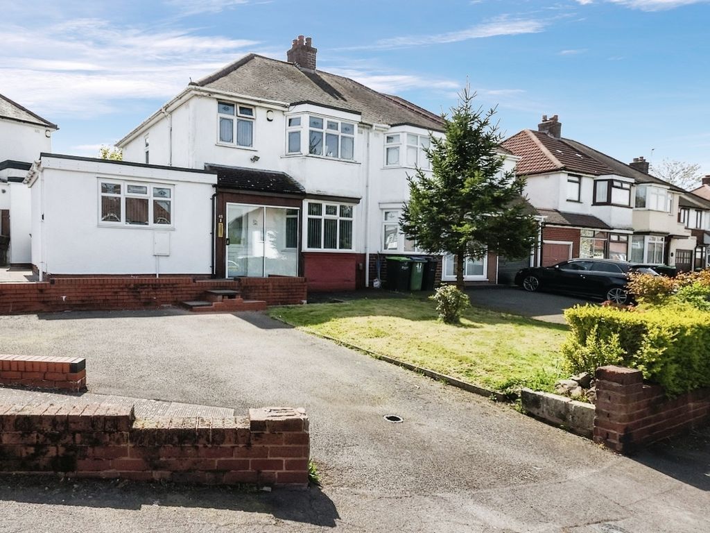 4 bed semidetached house for sale in Pine Road, Tividale, Oldbury