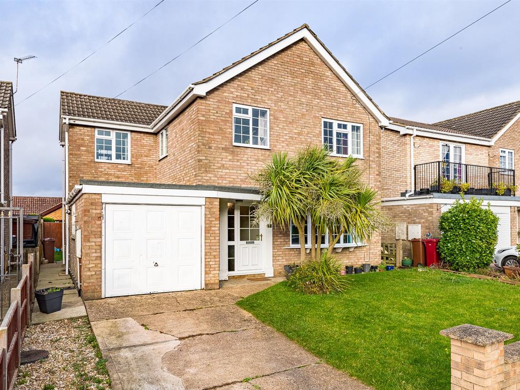 4 bed detached house for sale in Welland Drive, BurtonUponStather