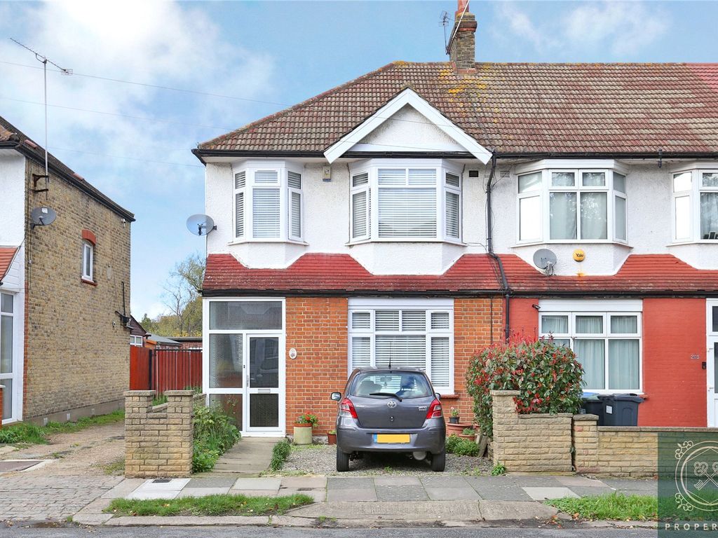 3 bed end terrace house for sale in Princes Avenue, London N13 Zoopla