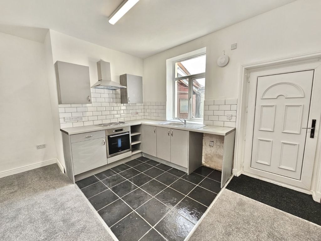 2 bed terraced house to rent in 30 Albert Street, Clayton Le Moors