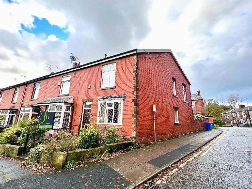 3 bed end terrace house for sale in Ryecroft Avenue, Tottington, Bury