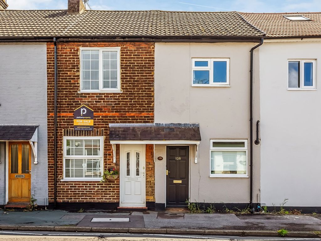 2 bed terraced house for sale in London Road, Dunton Green, Sevenoaks