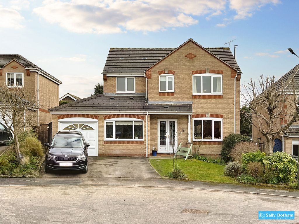 4 bed detached house for sale in School Close, Darley Dale, Matlock DE4