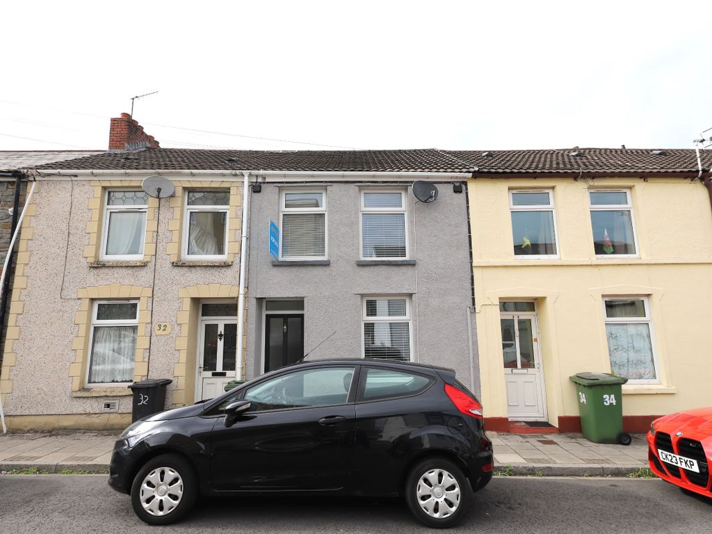 3 bed terraced house to rent in Dean Street, Aberdare CF44, £750 pcm