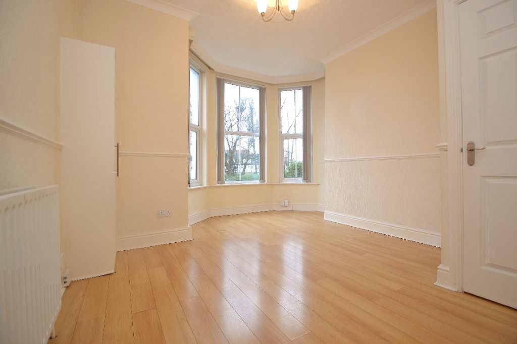 1 bed flat to rent in 289 Harrogate Road, Moortown, Leeds LS17, £595