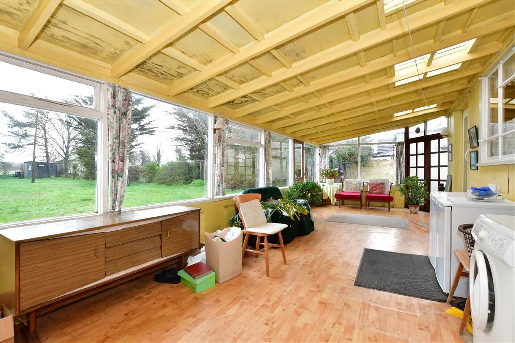 3 bed detached bungalow for sale in Frederick Road, Rainham, Essex RM13