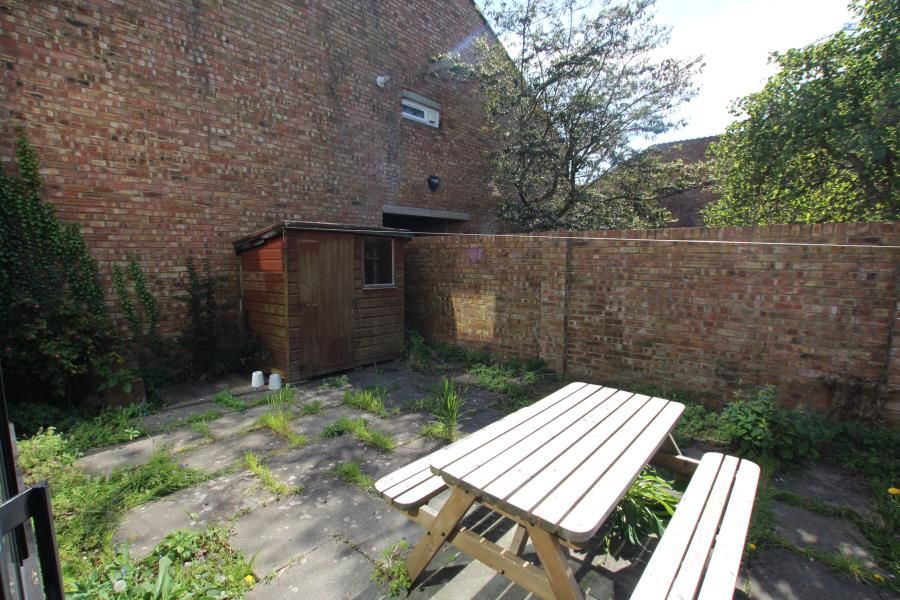 4 bed property to rent in High Kingsdown, Kingsdown, Bristol BS2, £