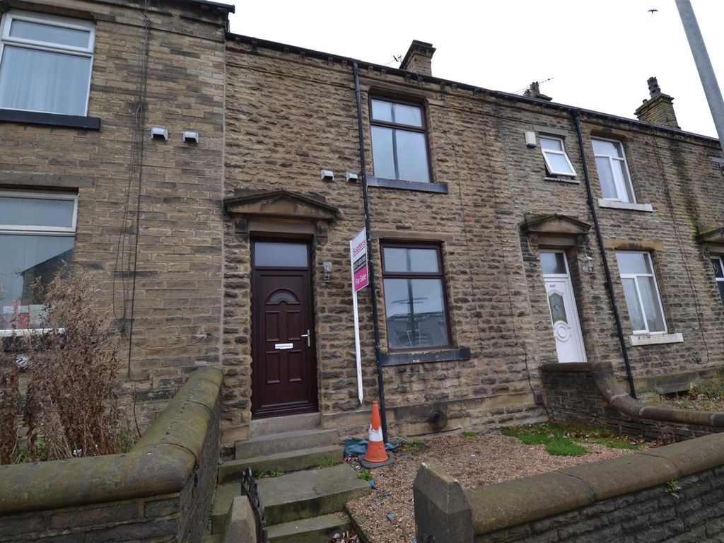 2 bed terraced house for sale in Bradford Road, Oakenshaw, Bradford