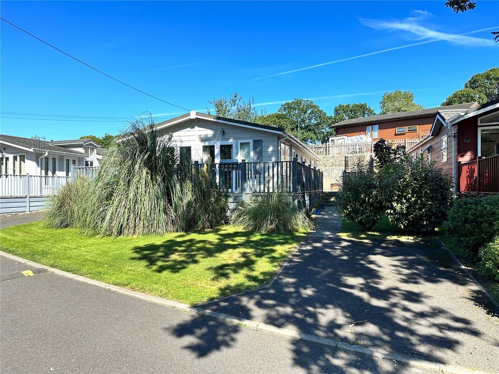 2 bed mobile/park home for sale in Bacton Road, North Walsham, Norfolk