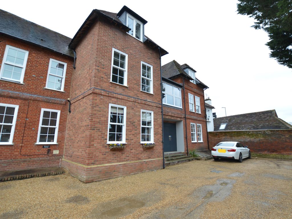 1 bed flat to rent in High Street, Old Woking, Woking GU22 Zoopla