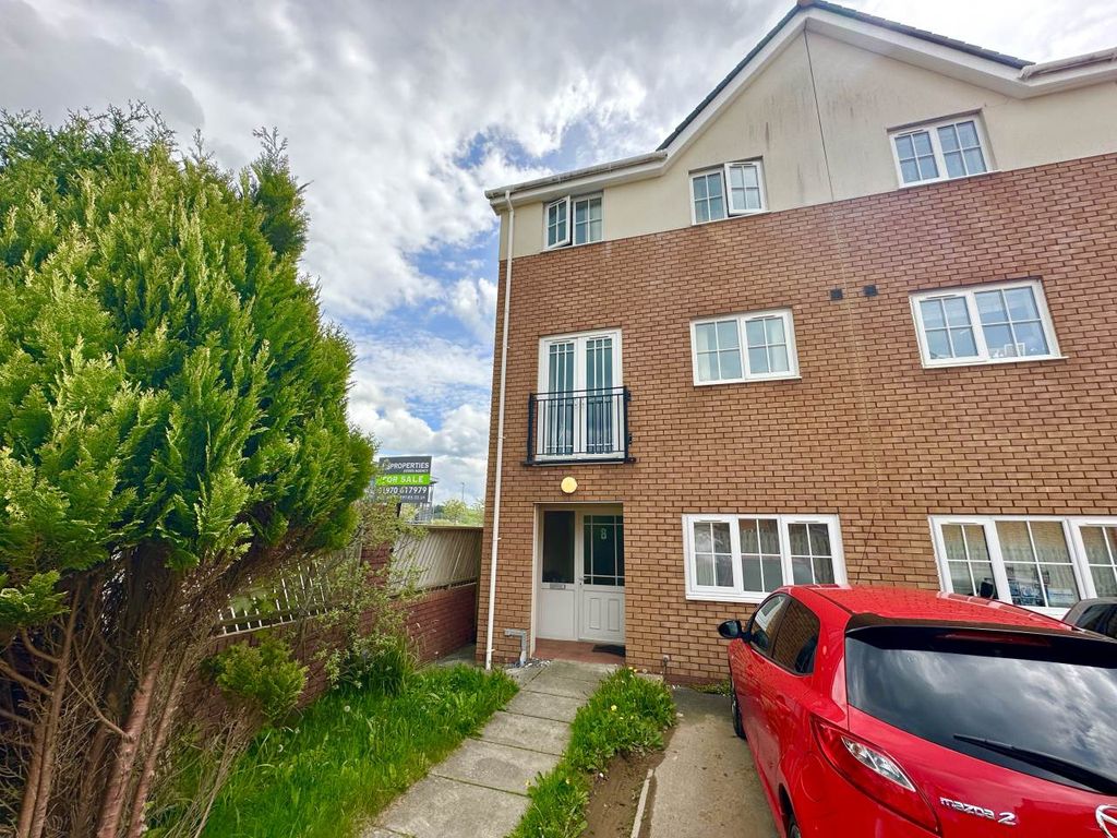 5 bed property for sale in Clos Llanbadarn Fawr, Aberystwyth