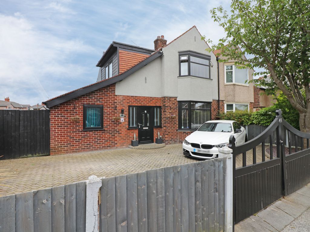 4 bed semidetached house for sale in Highbury Avenue, Fleetwood FY7, £