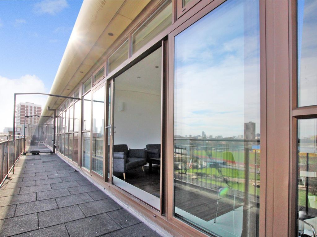 2 bed flat to rent in Copperfield Road, Mile End, London E3 Zoopla