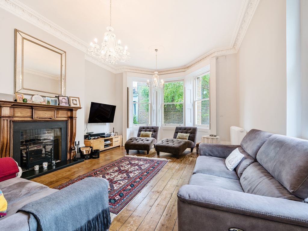 4 bed to rent in Leamington Road Villas, London W11, £12,000