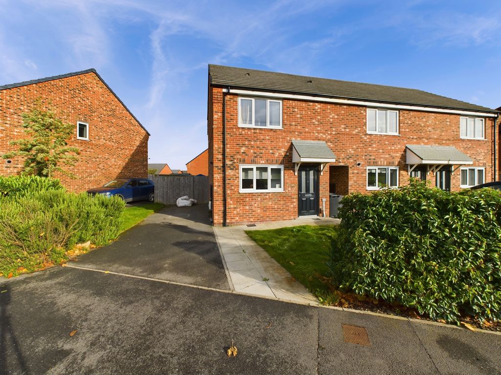 2 bed semidetached house for sale in Thorpe View, Middleton, Leeds