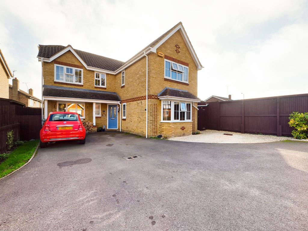 4 bed detached house for sale in Lawrence Close, Bierton Park