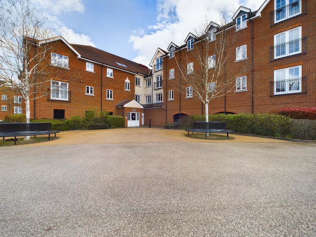 1 bed flat for sale in Peppermint Road, Hitchin SG5 Zoopla
