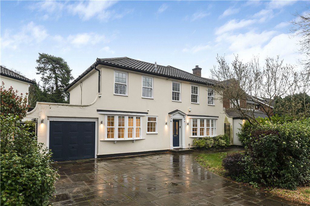 4 bed detached house for sale in Woodham Waye, Woking, Surrey GU21, £