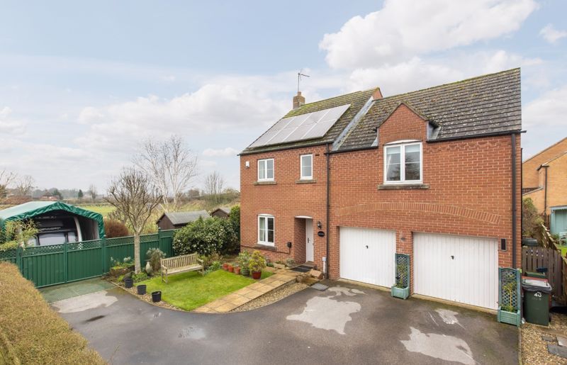 4 bed detached house for sale in Grebe Way, Pickering YO18, £420,000