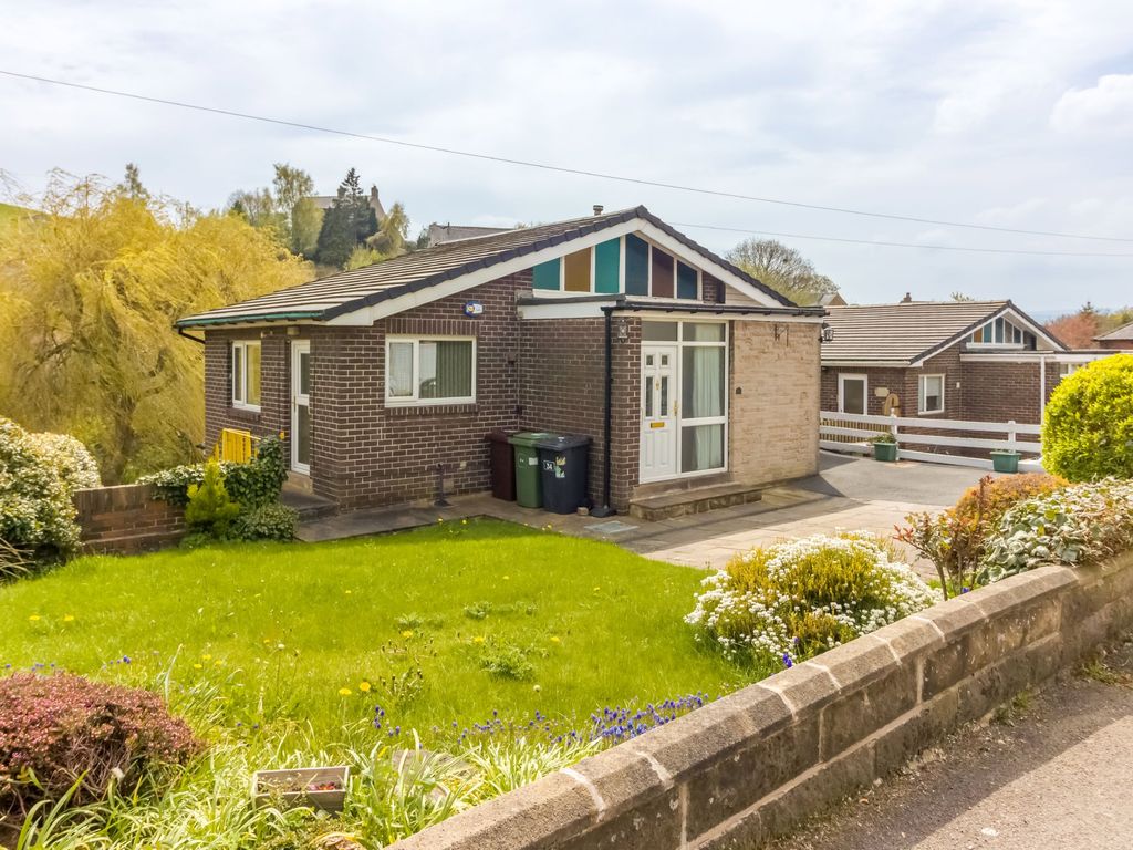 3 bed detached house for sale in Newsome Road South, Huddersfield HD4