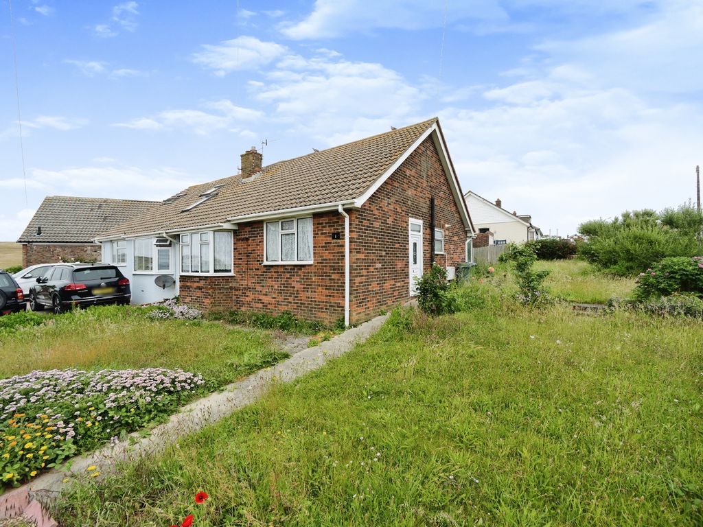 2 bed bungalow for sale in Gorham Way, Cliffs, Peacehaven