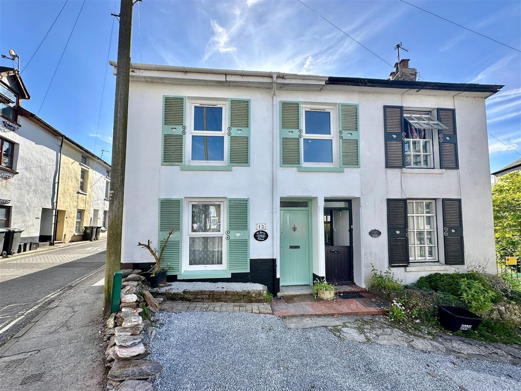 3 bed semidetached house for sale in St. Marys Square, Milton Street