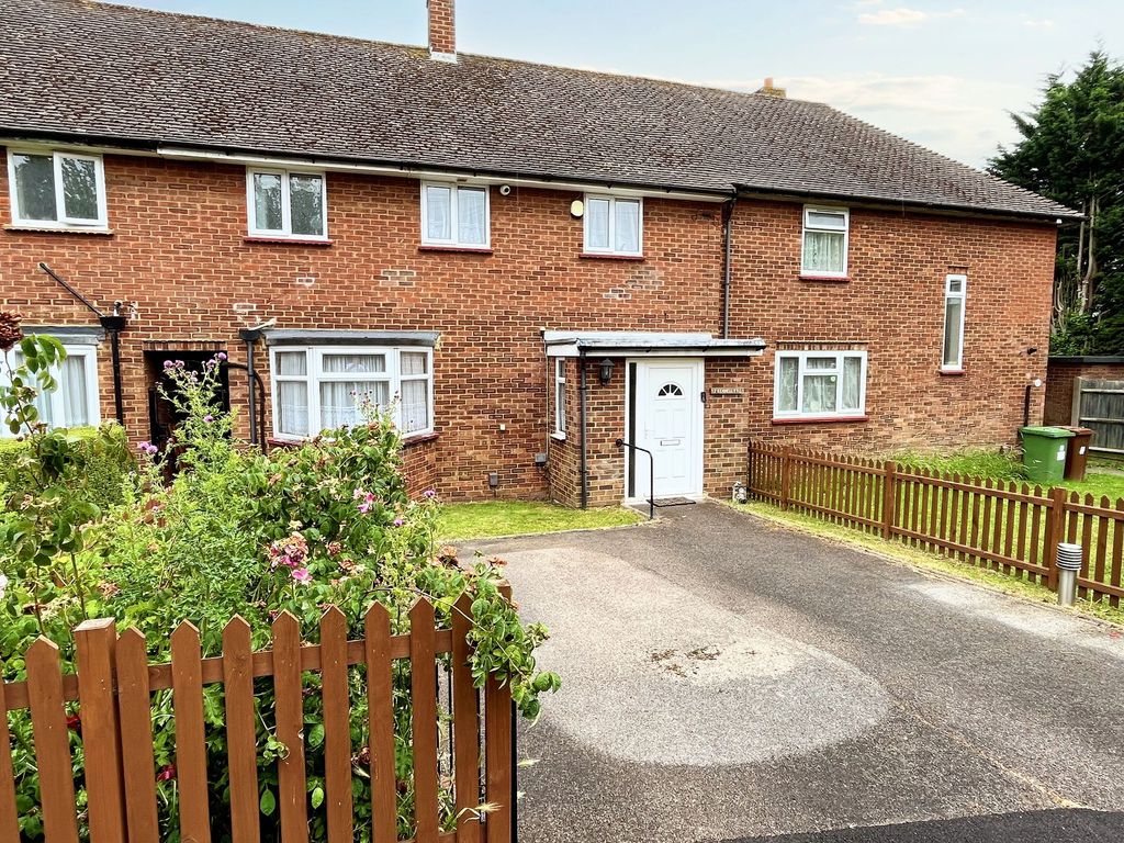 3 bed terraced house for sale in Spring Close, Borehamwood WD6 Zoopla