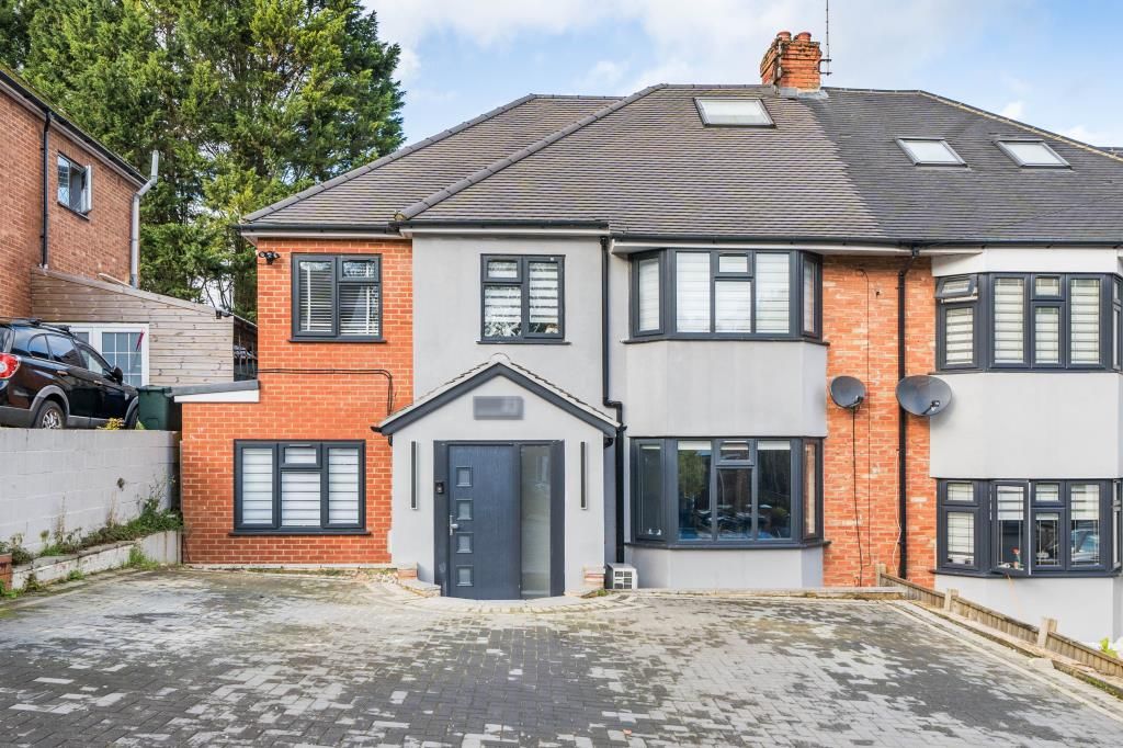 6 bed semidetached house for sale in High Buckinghamshire