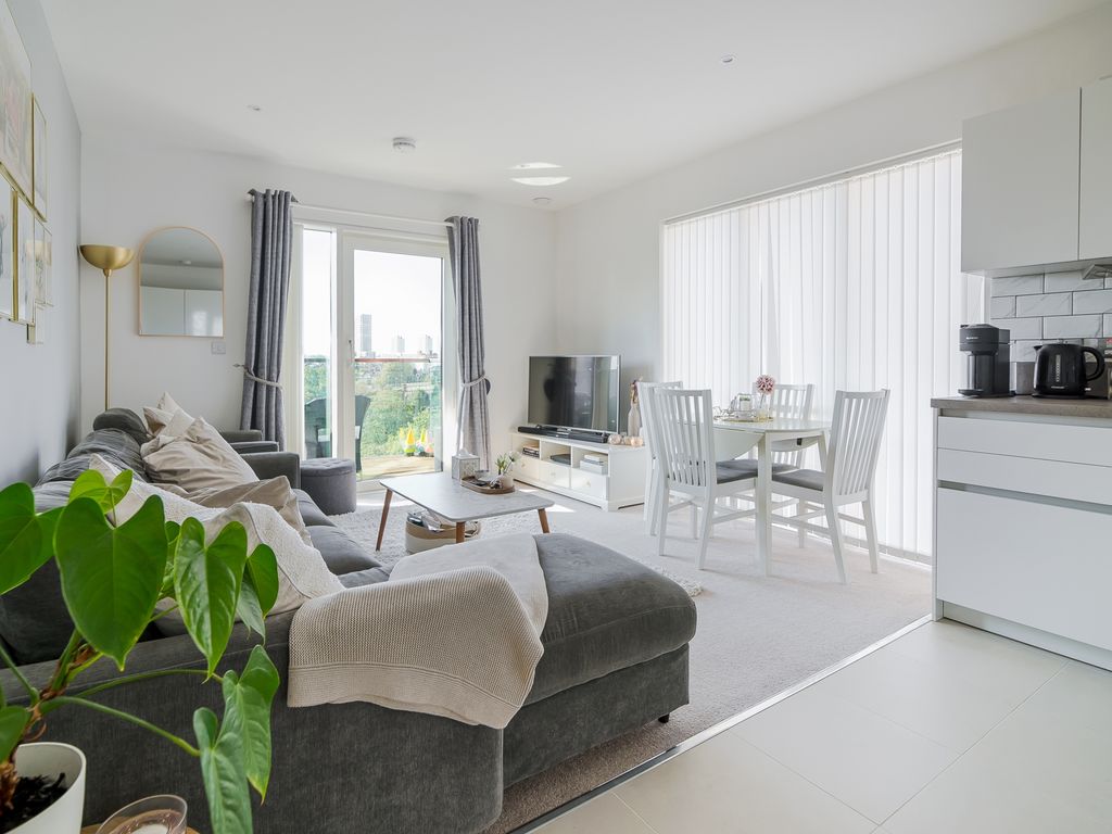 New home, 2 bed flat for sale in Trafalgar House, Juniper Drive, Wandsworth SW18, £570,000 Zoopla