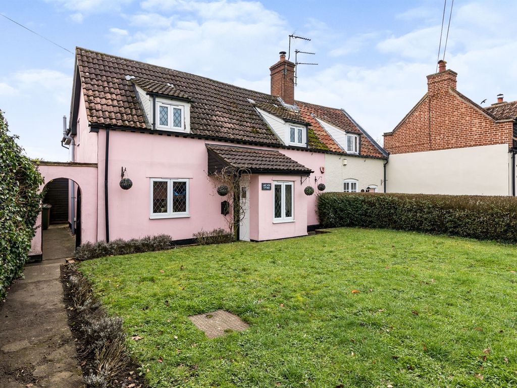 3 bed cottage for sale in Beccles Road, Fritton, Great Yarmouth NR31