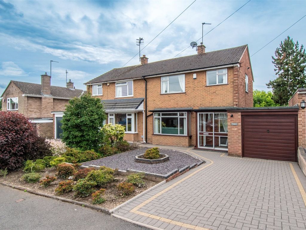 3 bed semidetached house for sale in Wendron Close, Bromsgrove