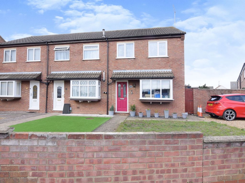 3 bed end terrace house for sale in Whitmore Street, Whittlesey