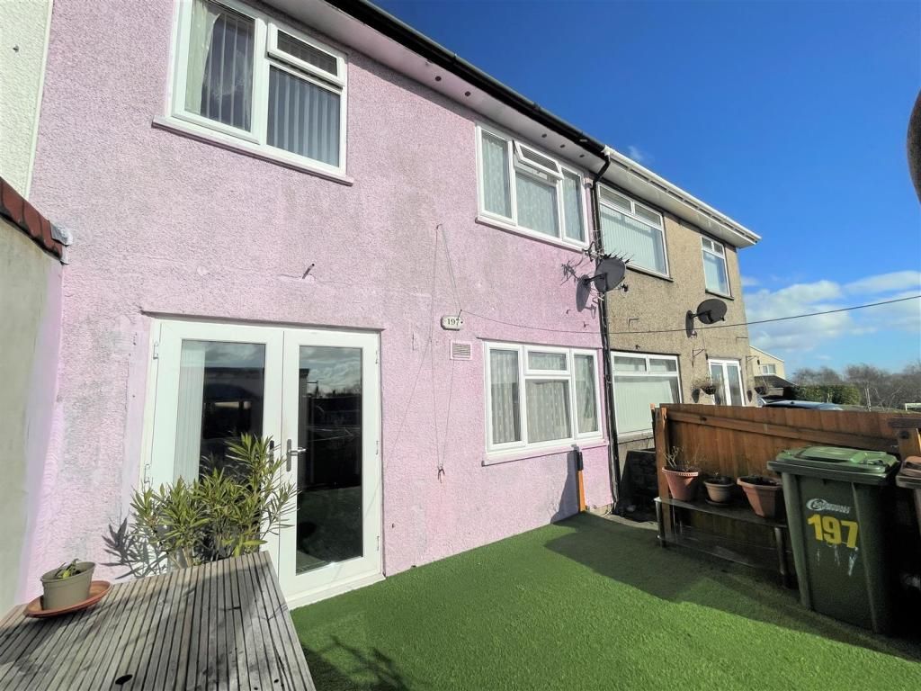 4 bed property to rent in Manor Way, Risca, Newport NP11, £1,000 pcm ...