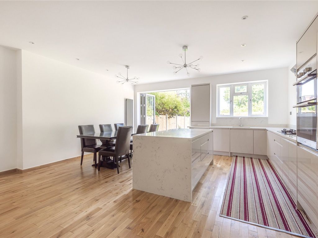 Princes Avenue, Palmers Green, London N13  