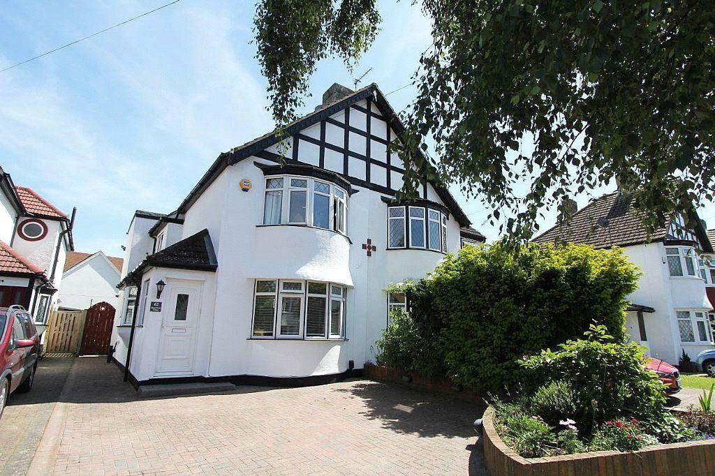 3 bed semidetached house for sale in Hayes Wood Avenue, Hayes, Kent