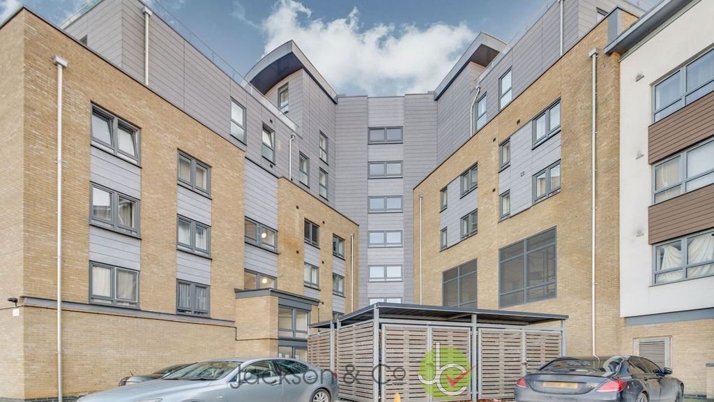 3 bed penthouse to rent in Ballantyne Drive, Colchester CO2 Zoopla