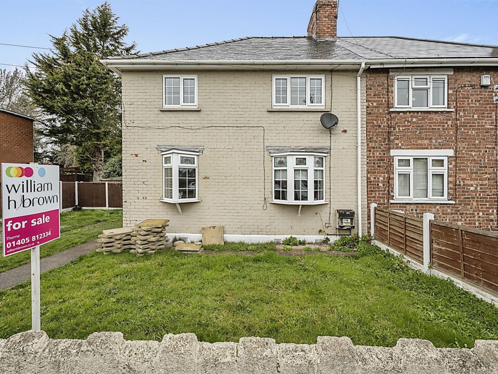 3 bed semidetached house for sale in Alexandra Road, Moorends