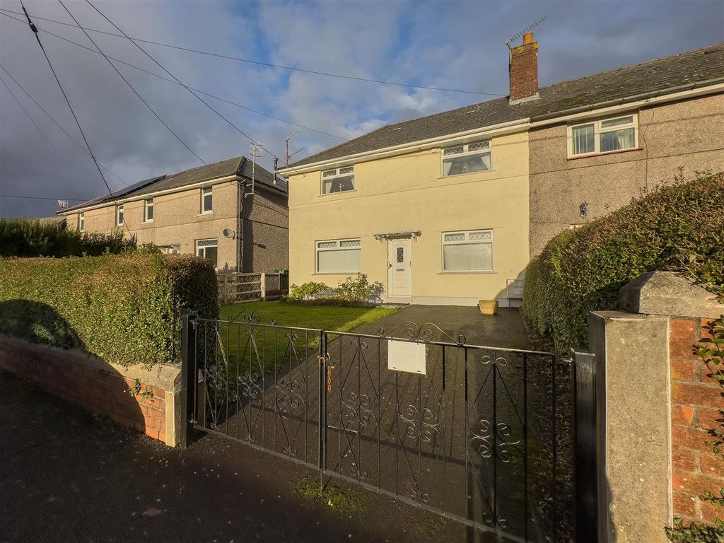 3 bed end terrace house for sale in Gelli Rhwy Road, Garndiffaith, Pontypool NP4, £160,000 Zoopla