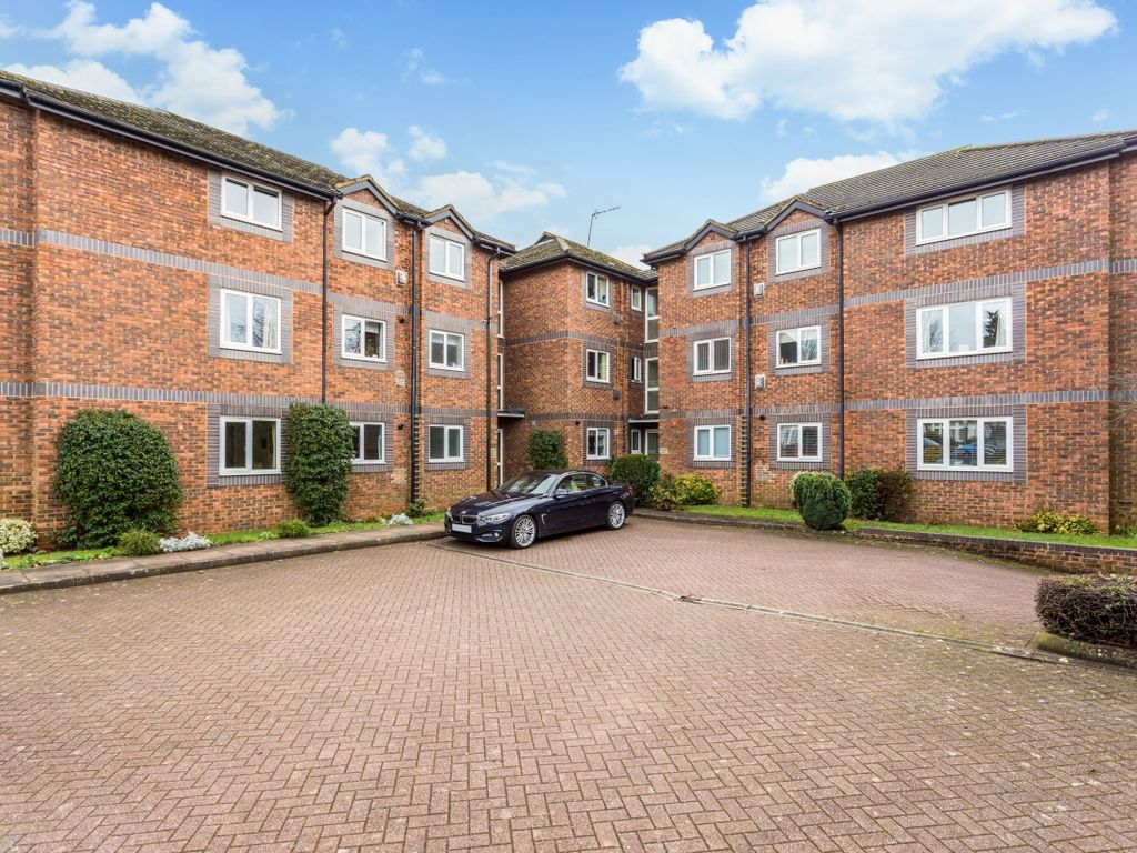 3 bed flat to rent in South Park, Sevenoaks TN13, £1,595 pcm Zoopla