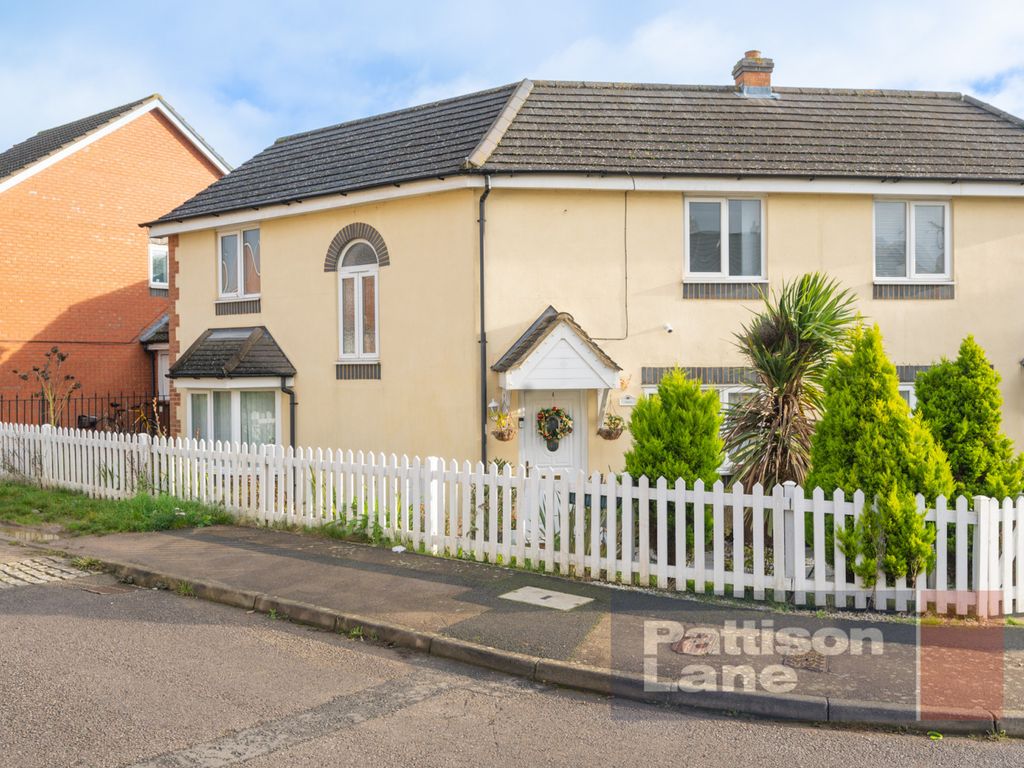 3 bed semidetached house for sale in Violet Close, Corby NN18 Zoopla