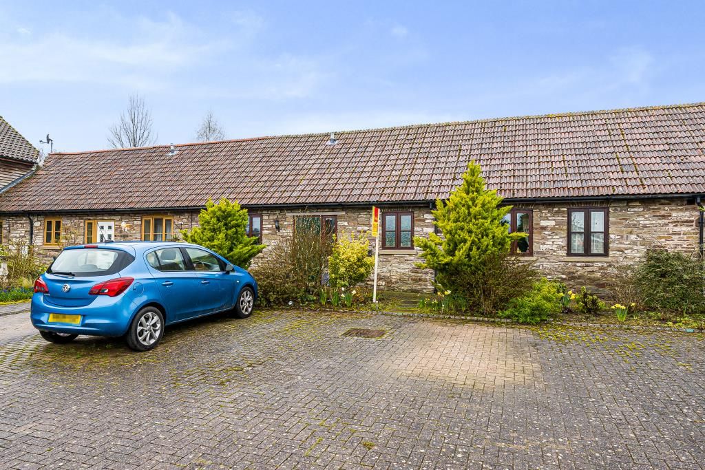 2 bed bungalow for sale in Hay On Wye, Dorstone HR3, £200,000 Zoopla