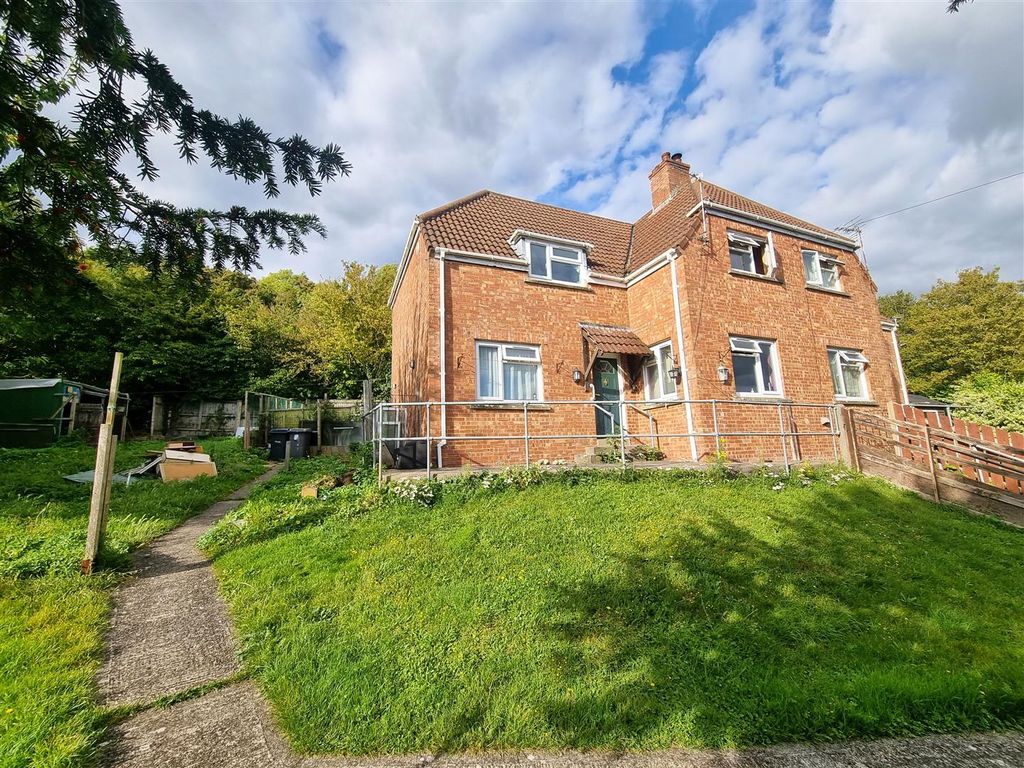 4 bed semidetached house for sale in Little London, Heytesbury