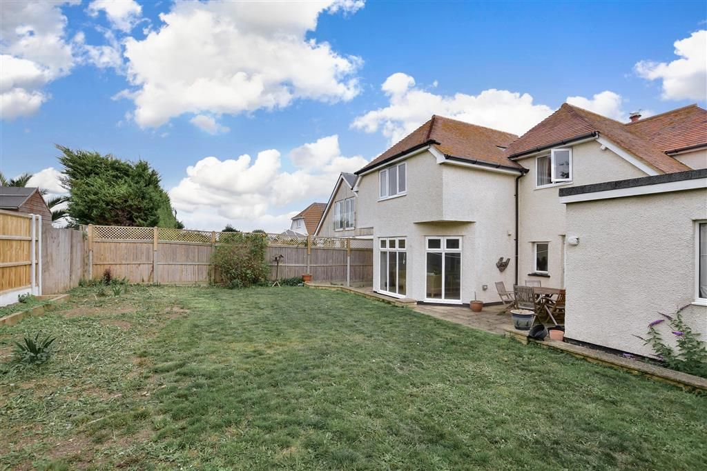 4 bed detached house for sale in Queens Avenue, Birchington, Kent CT7