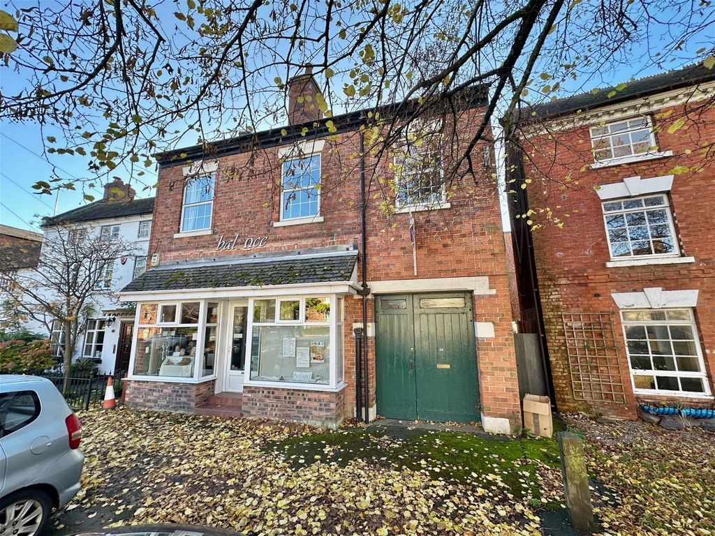 7 bed terraced house for sale in High Street, Albrighton, Wolverhampton
