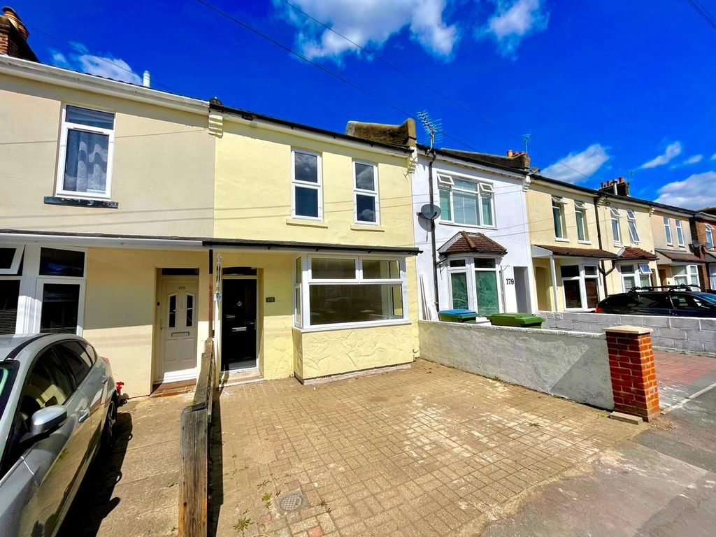 3 bed terraced house for sale in Manor Road North, Southampton SO19